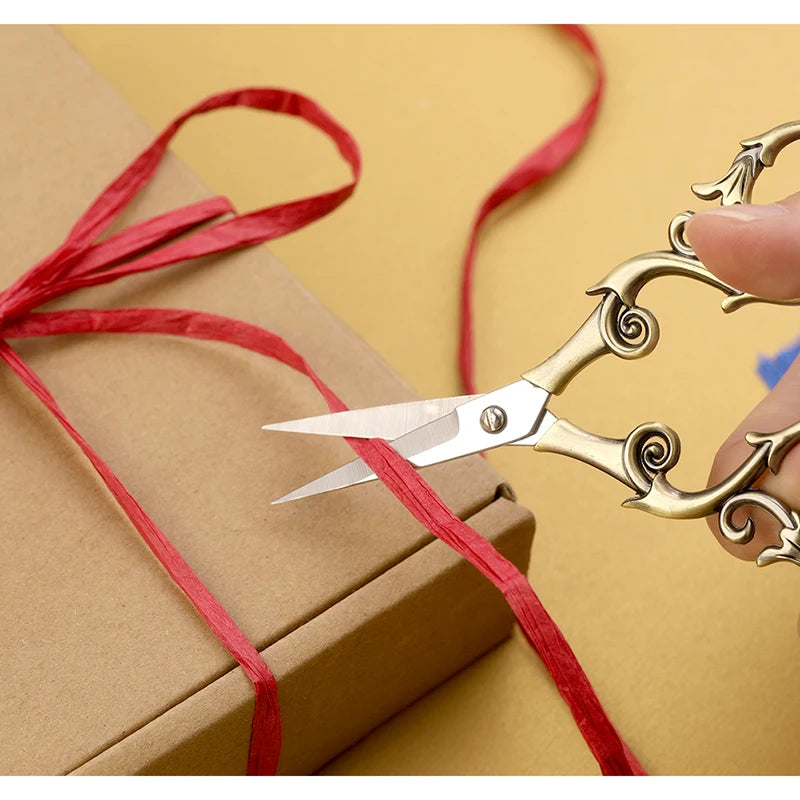 Vintage Embroidery Scissors Set