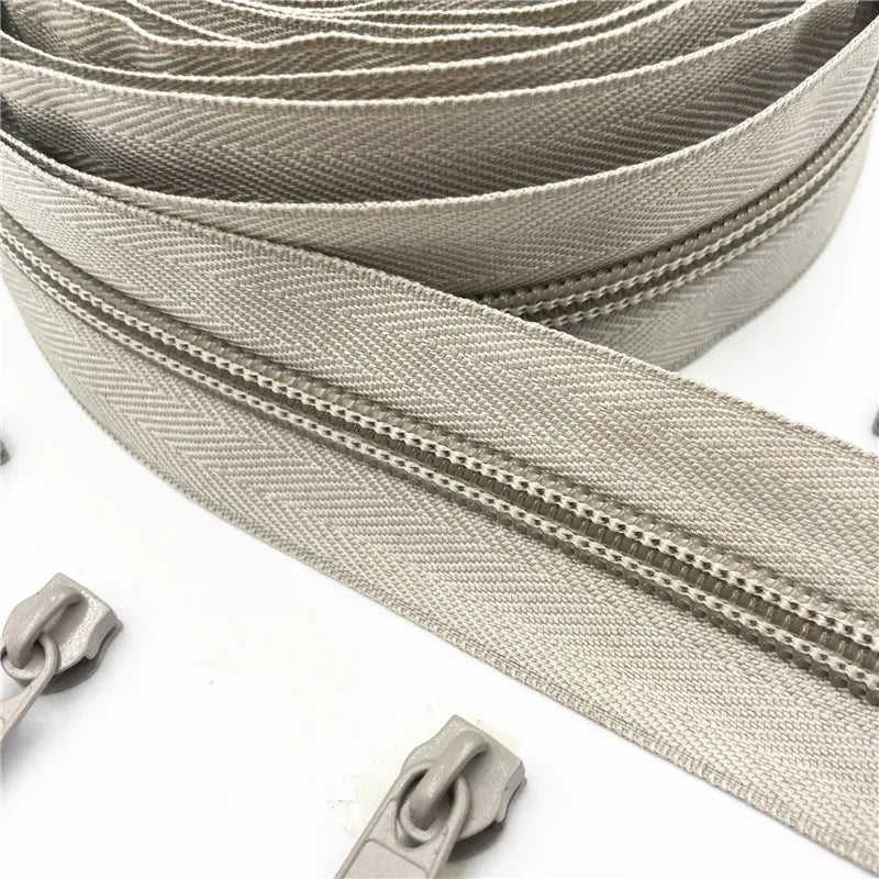 Nylon Zippers Rolls, 5# sold in 5 metre rolls - Auto-lock Zipper Slide