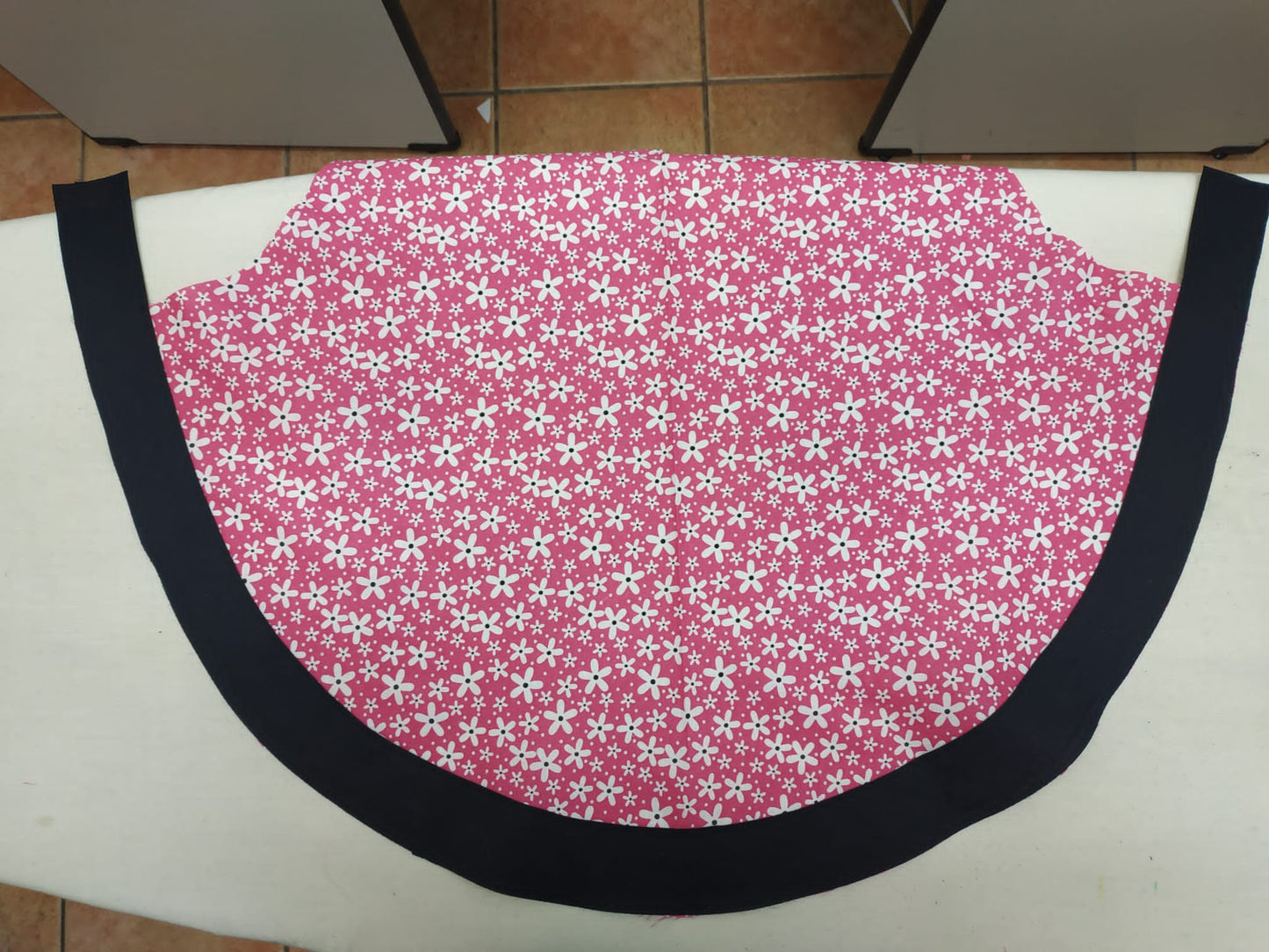 NOT SO EASY APRON SEWING PDF PATTERN AND INSTRUCTIONS