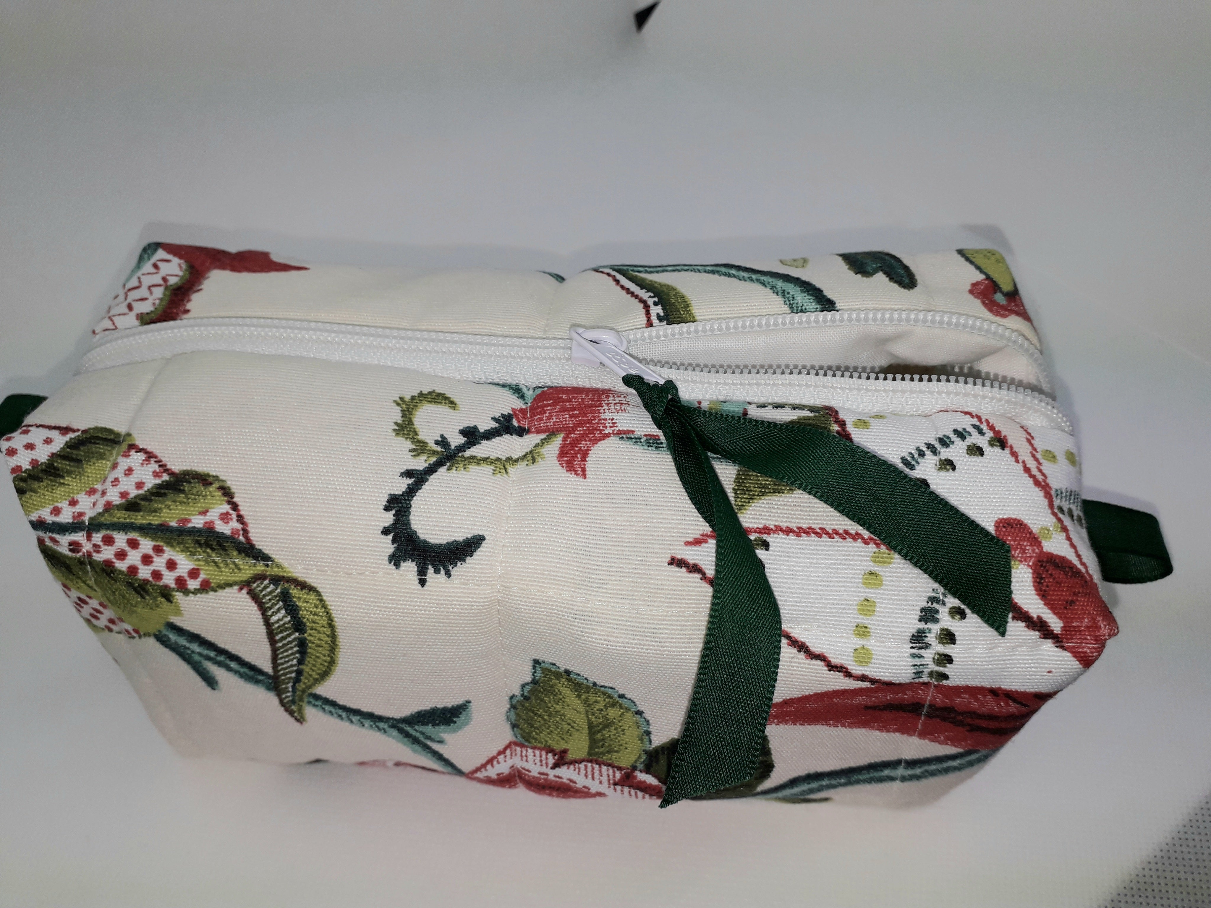 PADDED COSMETIC/ MAKE UP BAG - SEWING PDF PATTERNS AND INSTRUCTIONS