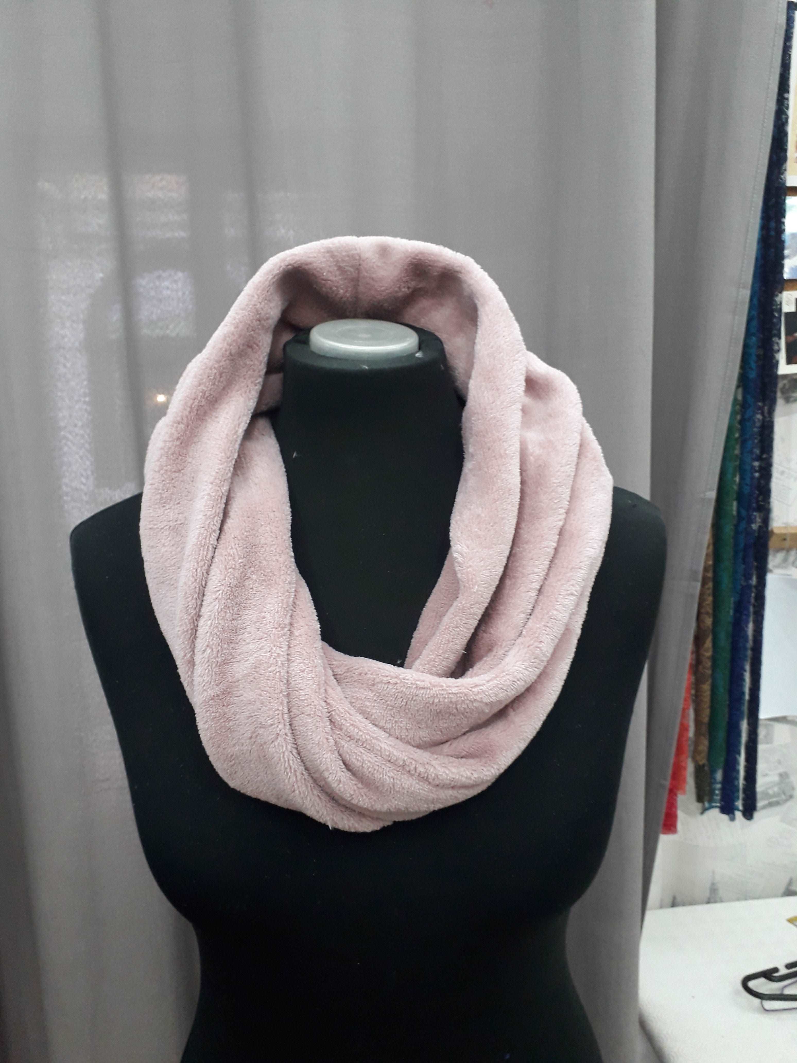 EASY INFINITY SCARF - PATTERNS & TUTORIALS PDF