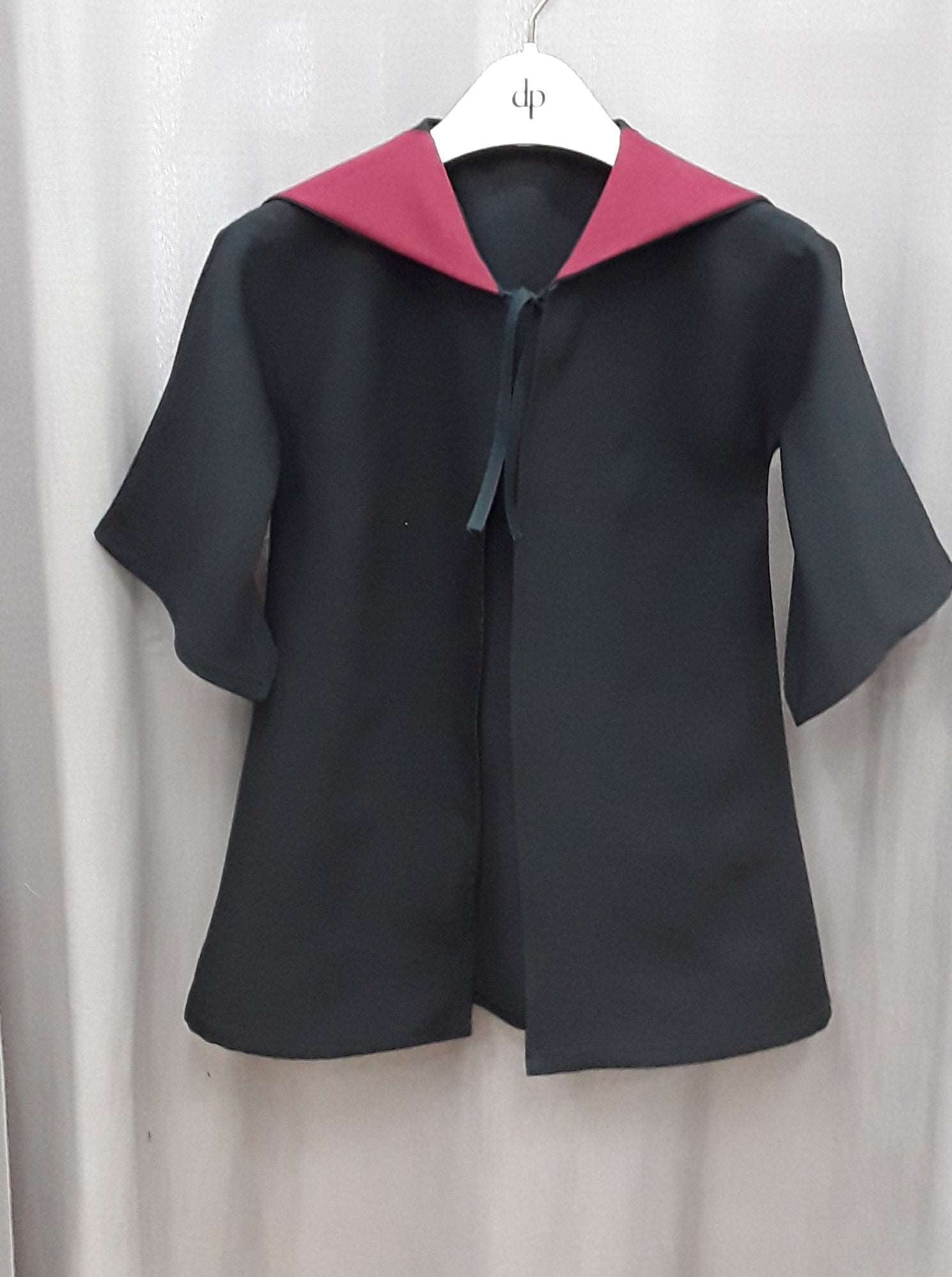 CHILDREN'S WITCHES/WIZARDS HP ROBE PDF SEWING PATTERN AND TUTORIAL (Ages 2Y to 8Y)