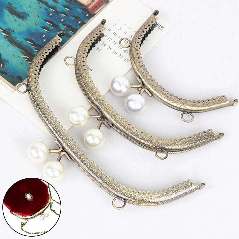 Metal Handle Frame Retro Pearl clasp