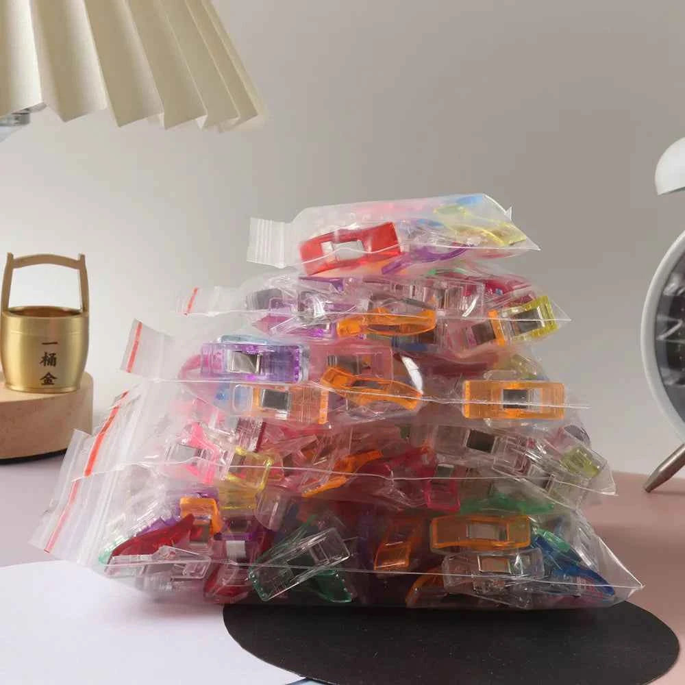 Plastic Sewing Clips 50pcs - Strong Wonder Clips for Quilting, Bag Making & Crafts