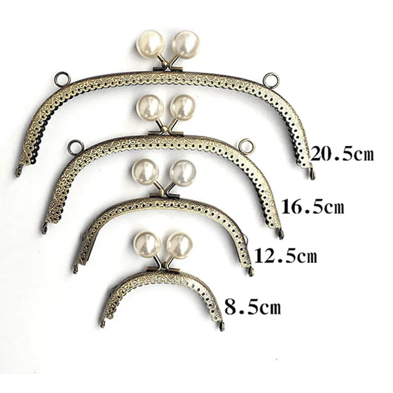 Metal Handle Frame Retro Pearl clasp