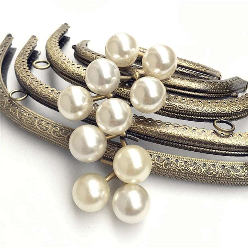 Metal Handle Frame Retro Pearl clasp